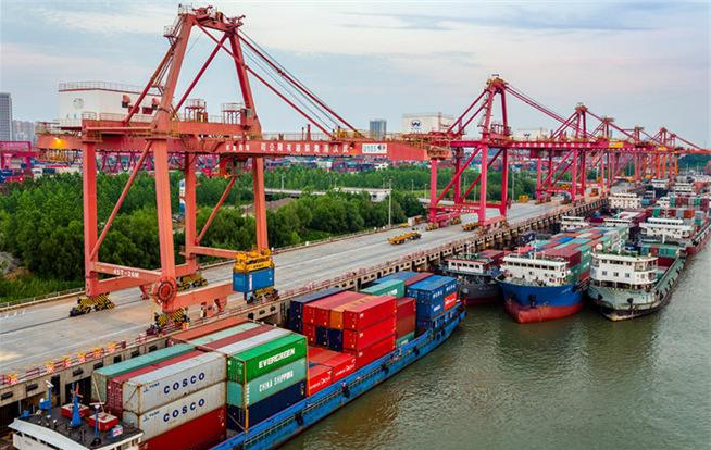武汉物流公司_阳逻港打造长江内河首家绿色港口示范码头